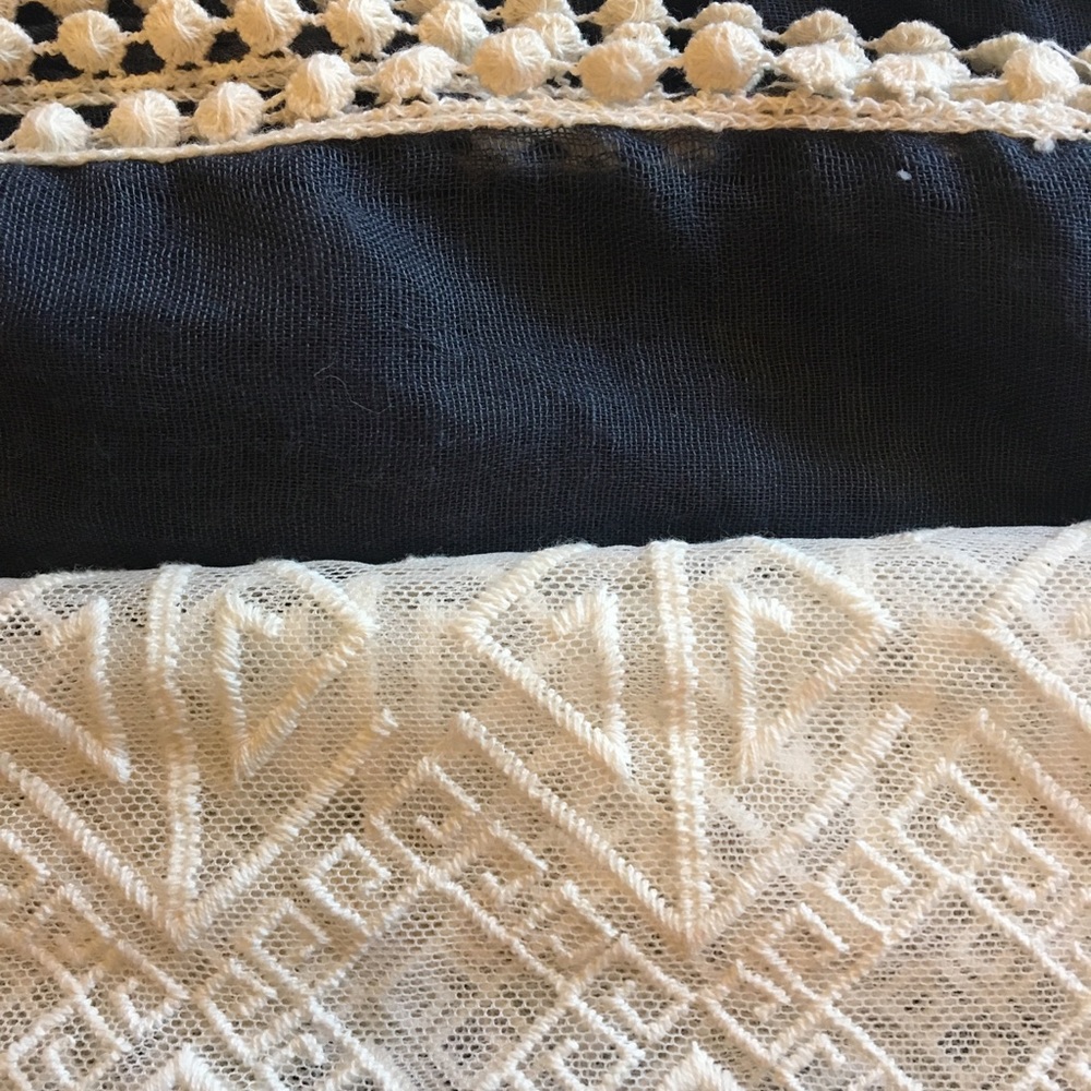 Vanity Infinity Scarf - Picture 3 of 4